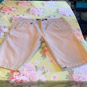 GUC Mens Seven Khaki Shorts Sz 30